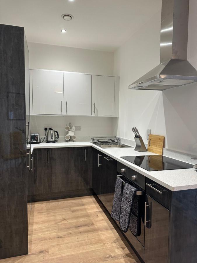Sleek & Stylish Apartment By Dh Aparthotels Peterborough Exterior foto