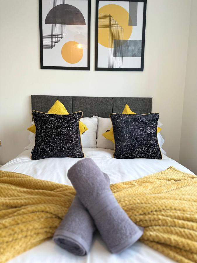 Sleek & Stylish Apartment By Dh Aparthotels Peterborough Exterior foto