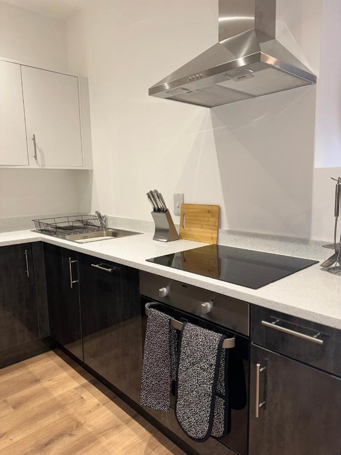 Sleek & Stylish Apartment By Dh Aparthotels Peterborough Exterior foto