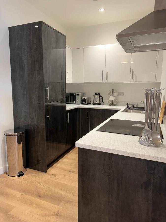 Sleek & Stylish Apartment By Dh Aparthotels Peterborough Exterior foto