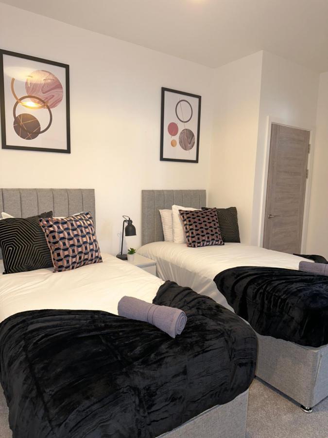 Sleek & Stylish Apartment By Dh Aparthotels Peterborough Exterior foto