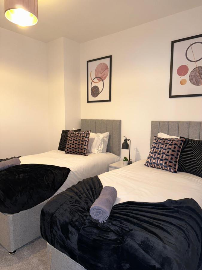 Sleek & Stylish Apartment By Dh Aparthotels Peterborough Exterior foto